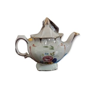Price Kensington Elegant Teapot